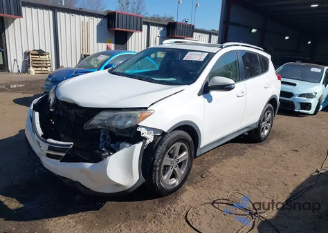 2015 Toyota Rav4 Xle z USA, uszkodzony, nr VIN JTMRFREV5FD162481